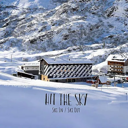 Hit The Sky Hotel